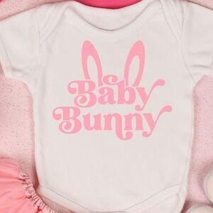 Baby bunny onesie
Easter baby shirt
